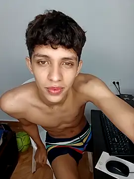 Snapshot of Allnei chatting on 11-14-25, 01:54 Allnei online show from 11-14-25, 01:54