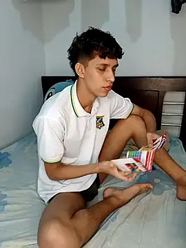 Snapshot of Allnei chatting on 11-21-25, 10:19 Allnei online show from 11-21-25, 10:19