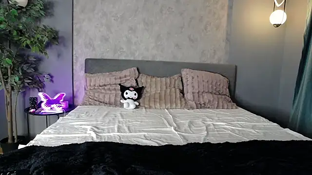 ScarlettJakobs online show from 04-15-26, 05:47