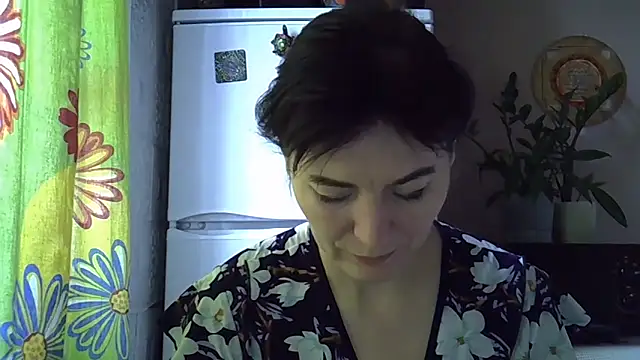 Krystal 82 online show from 11-23-25, 08:58