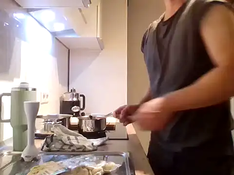 Snapshot of Mrlarox chatting on 10-02-25, 05:42 Mrlarox online show from 10-02-25, 05:42