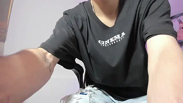 Snapshot of Dereck_Boy8 chatting on 11-25-25, 07:58 Dereck Boy8 online show from 11-25-25, 07:58