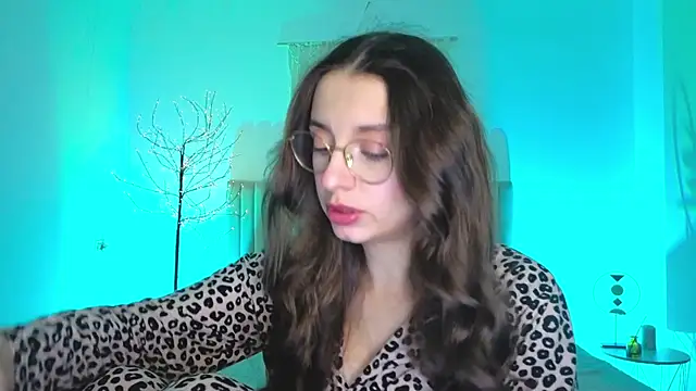 Real cutie1 online show from 03-12-26, 02:01