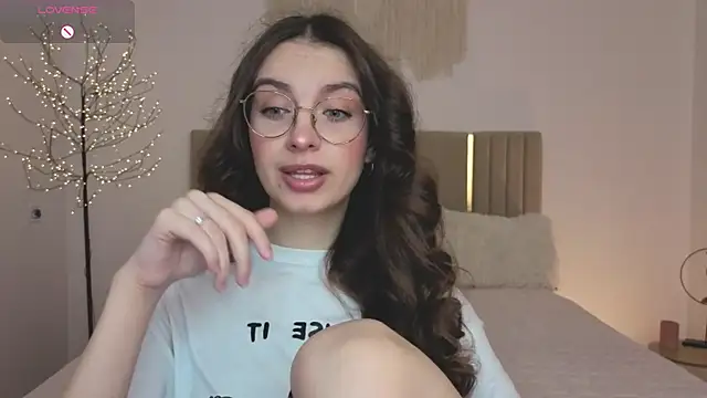 Real cutie1 online show from 04-27-26, 12:47