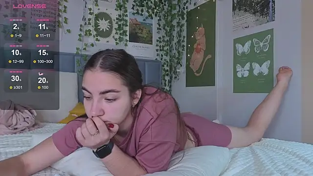 Ashley Pierce online show from 09-19-25, 05:20