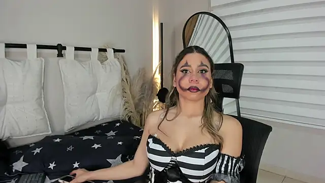 Rachell criss online show from 10-31-25, 05:30