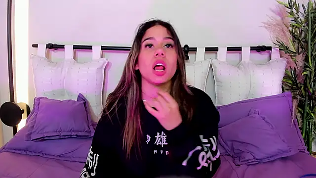 Rachell criss online show from 03-21-26, 08:19