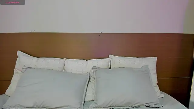 Rachell criss online show from 04-14-26, 03:56