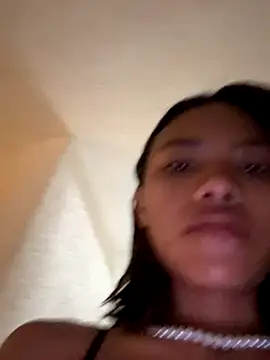 Snapshot of Nia_Desire chatting on 09-26-25, 07:01 Nia Desire online show from 09-26-25, 07:01