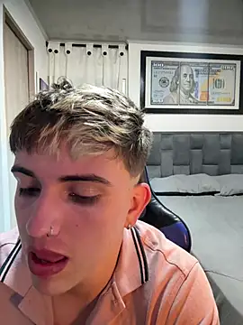 Justin trevor1 online show from 08-06-26, 06:37