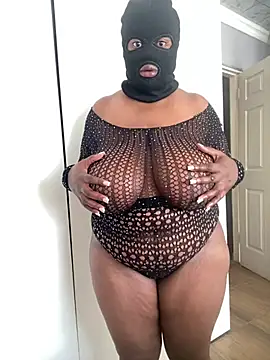 curvywithbigtitties online show from 07-29-26, 11:19