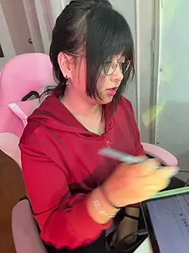 Lolii Zoe online show from 12-17-25, 08:26