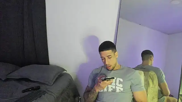 Snapshot of ThiagoLugo chatting on 11-29-25, 07:22 ThiagoLugo online show from 11-29-25, 07:22