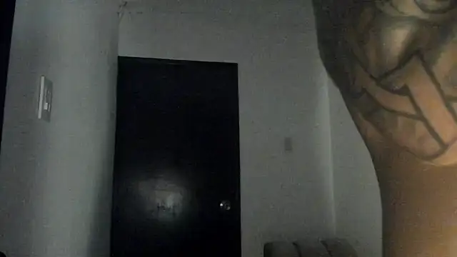 Snapshot of ThiagoLugo chatting on 05-18-26, 04:07 ThiagoLugo online show from 05-18-26, 04:07