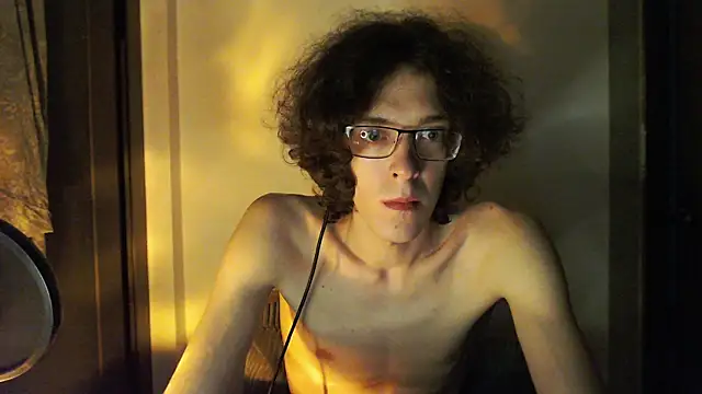 LovesomeCookie online show from 05-16-26, 08:18