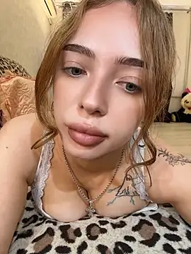Snapshot of Hannah_xBaby chatting on 06-21-26, 01:24 Hannah xBaby online show from 06-21-26, 01:24