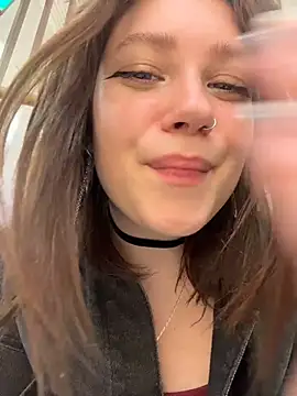 lucy-joy online show from 04-04-26, 09:40