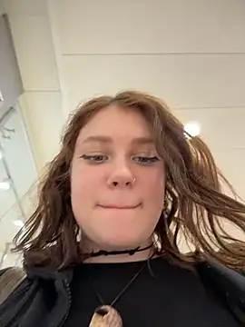 lucy-joy online show from 04-09-26, 01:05