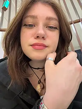 lucy-joy online show from 04-27-26, 10:24