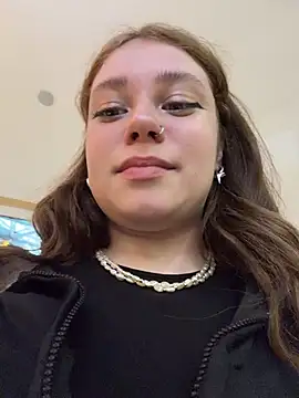Snapshot of lucy-joy chatting on 07-27-26, 10:11 lucy-joy online show from 07-27-26, 10:11