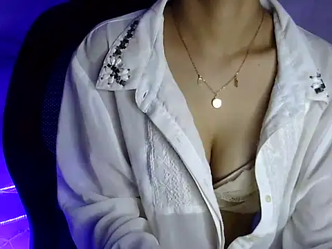 Snapshot of Shizuka_11 chatting on 09-28-25, 07:19 Shizuka 11 online show from 09-28-25, 07:19