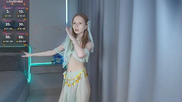 FoxyMira online show from 11-04-25, 01:21