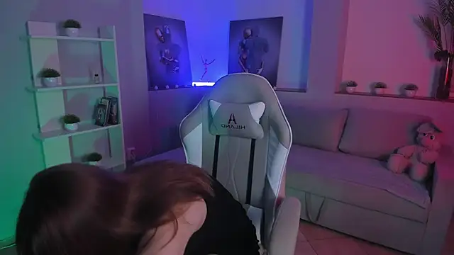 AlicePill online show from 10-30-25, 01:29