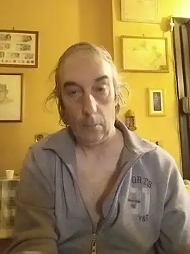 Snapshot of bi_dare chatting on 04-01-26, 10:49 bi dare online show from 04-01-26, 10:49