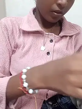 Snapshot of AnkitaDevi chatting on 09-10-25, 03:39 AnkitaDevi online show from 09-10-25, 03:39