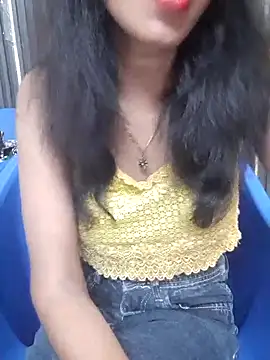 Snapshot of AnkitaDevi chatting on 09-30-25, 04:06 AnkitaDevi online show from 09-30-25, 04:06