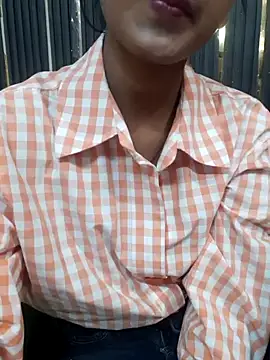 Snapshot of AnkitaDevi chatting on 10-07-25, 03:47 AnkitaDevi online show from 10-07-25, 03:47