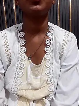 Snapshot of AnkitaDevi chatting on 10-10-25, 09:08 AnkitaDevi online show from 10-10-25, 09:08