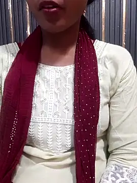 Snapshot of AnkitaDevi chatting on 10-16-25, 04:13 AnkitaDevi online show from 10-16-25, 04:13