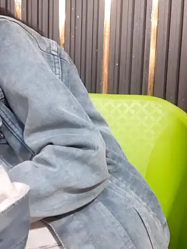 Snapshot of AnkitaDevi chatting on 11-13-25, 04:44 AnkitaDevi online show from 11-13-25, 04:44