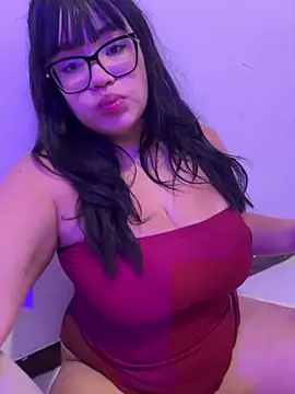 Snapshot of Emily_Taylor2 chatting on 04-28-26, 01:59 Emily Taylor2 online show from 04-28-26, 01:59