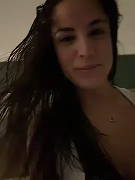 Snapshot of heyitsmadig chatting on 10-08-25, 11:19 heyitsmadig online show from 10-08-25, 11:19