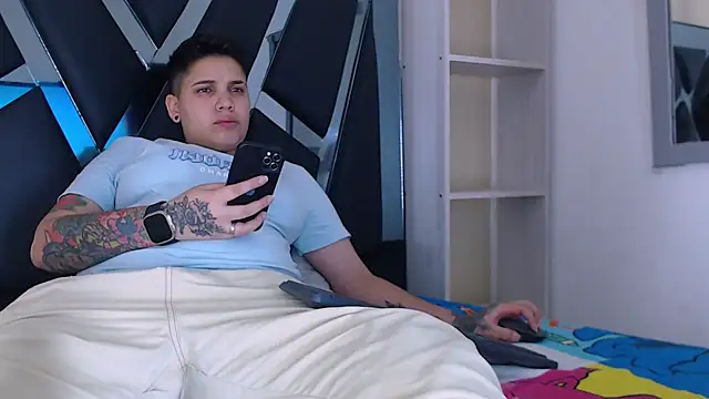 Snapshot of karla_sexy21 chatting on 09-10-25, 03:17 karla sexy21 online show from 09-10-25, 03:17