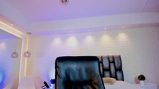 AidaJones online show from 04-24-26, 11:12