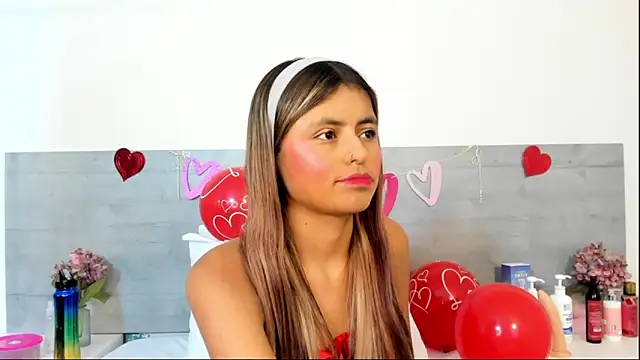 sunnyWhitee online show from 02-13-26, 07:21