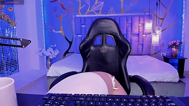 ShylySweet online show from 10-15-25, 05:07