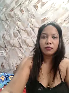 hornyzinia123 online show from 04-11-26, 09:24