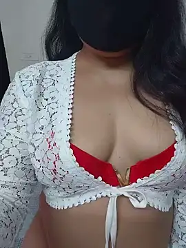 Snapshot of Aavya_007 chatting on 05-18-26, 04:29 Aavya 007 online show from 05-18-26, 04:29