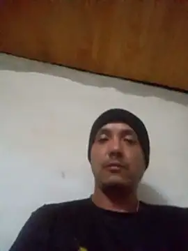 Snapshot of Ridick2025 chatting on 05-18-26, 04:07 Ridick2025 online show from 05-18-26, 04:07