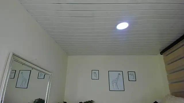 Snapshot of LusyKitty chatting on 10-01-25, 03:29 LusyKitty online show from 10-01-25, 03:29