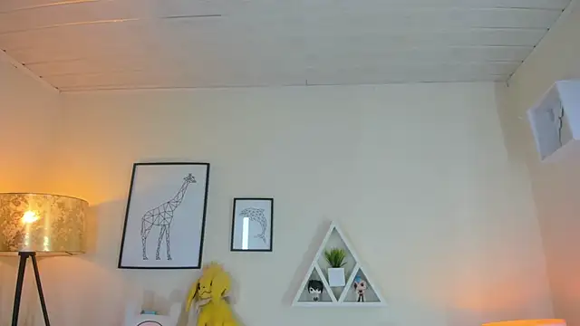 LusyKitty online show from 12-16-25, 03:17