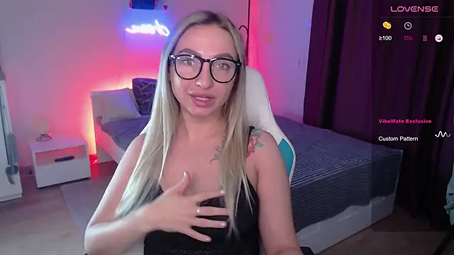 Bunny Butt  online show from 01-15-26, 10:20