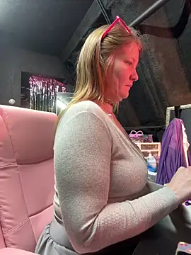 bigb00tycass online show from 12-16-25, 07:41