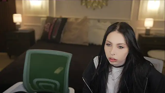 VivianSweet  online show from 04-14-26, 10:32