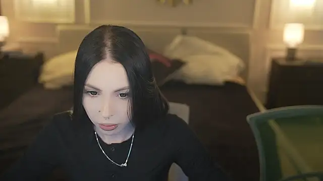 VivianSweet  online show from 04-18-26, 10:41