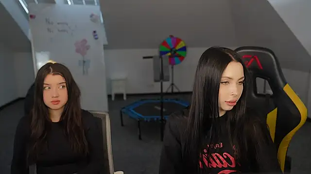 VivianSweet  online show from 04-28-26, 10:53